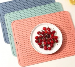 Silicone Drain Mat Kitchen Heat Resistant Pad Non-Slip Countertop Trivet for Dish Cup Pot Bowl Cutting Board
