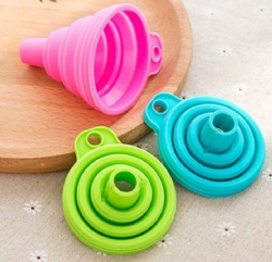 Food Grade Silicone Funnel, Collapsible Telescopic Funnel for Kitchen Oil & Liquid Dispensing, Set of S/M/L Sizes Foldable Funnel
