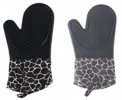 Deer Pattern Cloth & Polka Dot Short Oven Mitts Two-Finger Cotton-Lined Heat Resistant Gloves for Baking, Microwave & Oven