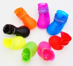 Silicone Pet Rain Boots for Small Dogs, Soft Sole Waterproof Dog Shoes, Non-Slip & Stay-On Puppy Footwear