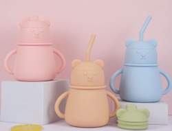 Silicone Bear Sippy Cup with Double Handles, Leakproof Anti-choke High Temperature Resistant Drop-proof Kids Water Cup